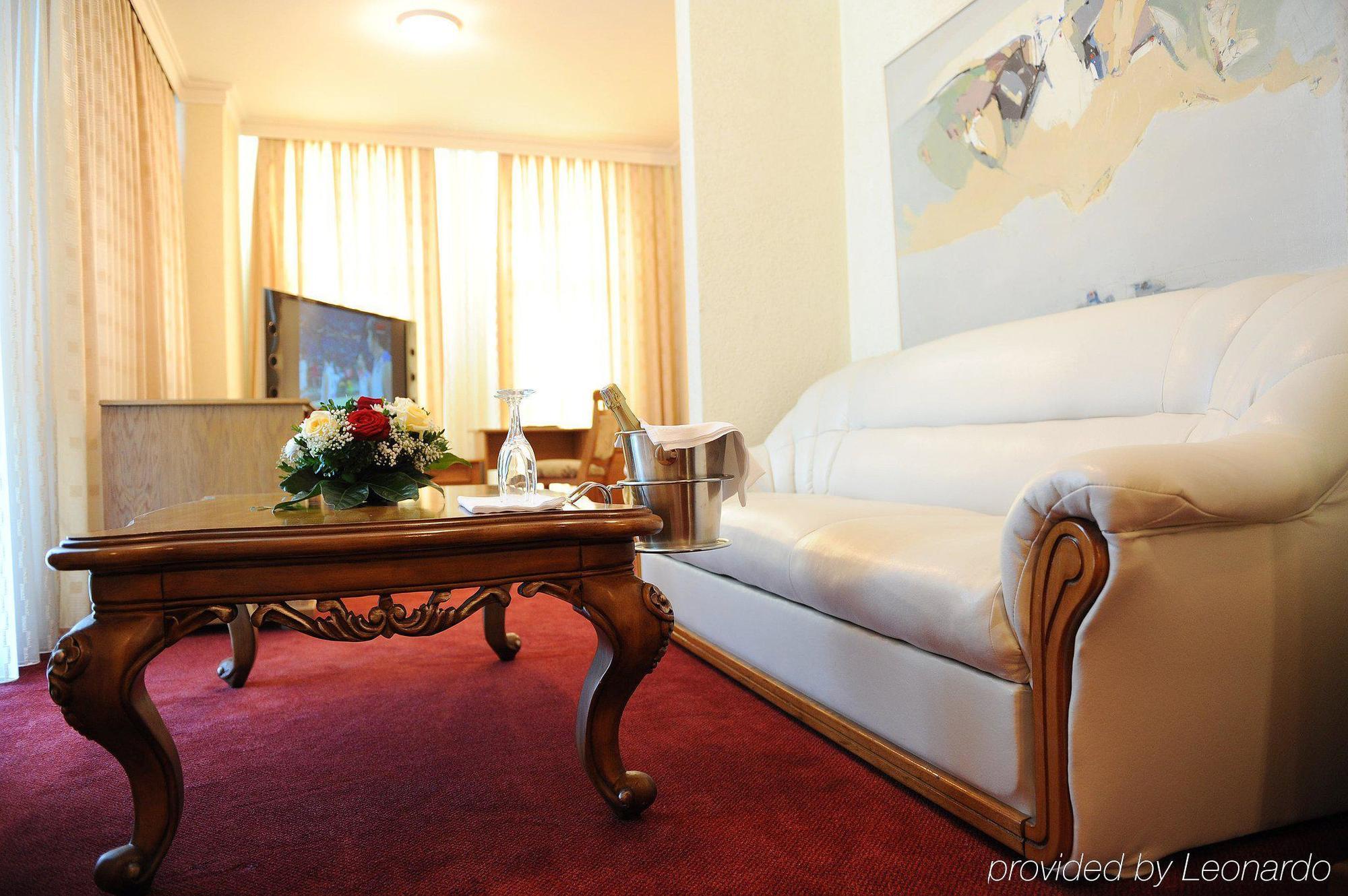 Hotel Victory Pristina Extérieur photo